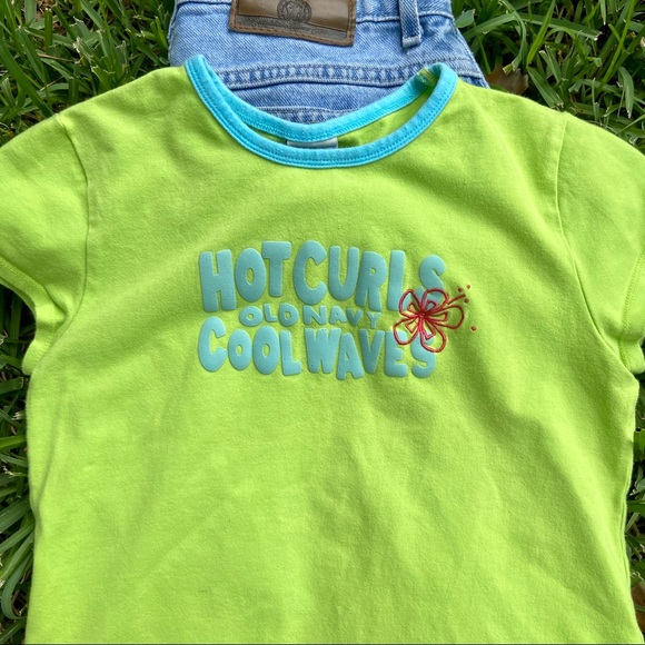 Early 2000s Old Navy Tee 🍏 - Picture 11 of 16